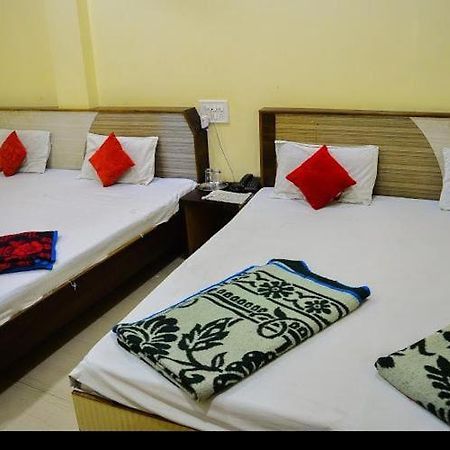 Hotel Bholenath Ujaim Exterior foto
